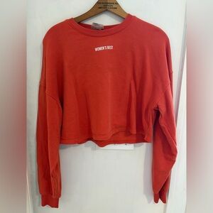Women's Best cropped sweatshirt size large
🧡